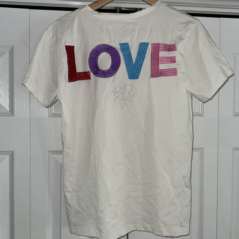 NWT CHASER LOVE EMBROIDERED ROSE DISTRESSED T-shirt